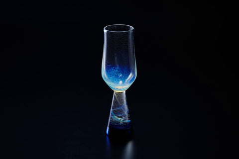 10^30 m Champagne Glass | Mieko Noguchi