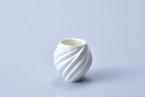 White Porcelain Sake Cup | Nami Takahashi