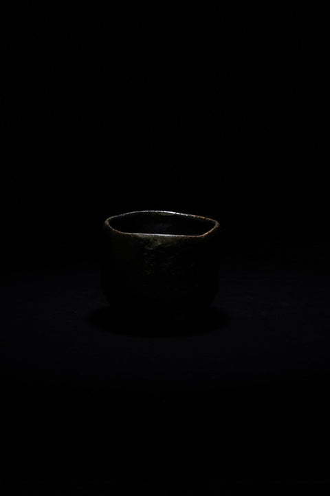 Hikidashi-guro Tea Bowl | Ryotaro Kato