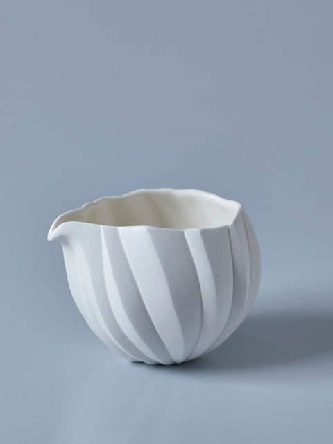 White Porcelain Spouted Bowl | Nami Takahashi