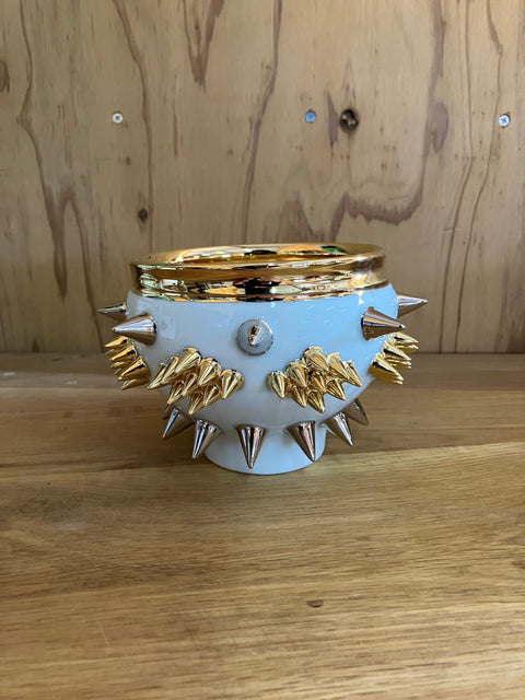 SPIKY TEA BOWL | Takahiro Koga