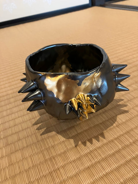 SPIKY TEA BOWL | Takahiro Koga