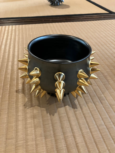 SPIKY TEA BOWL | Takahiro Koga