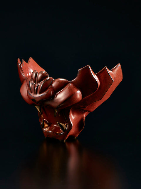 頬鎧盃　虎　紅｜古賀崇洋（別角度）