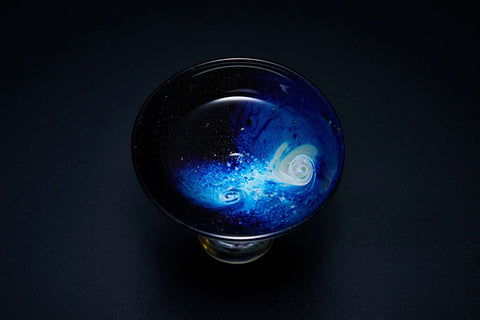 宇宙を呑む盃　銀河｜ノグチミエコ（別角度）