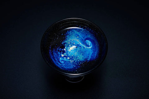 宇宙を呑む盃　銀河｜ノグチミエコ（別角度）