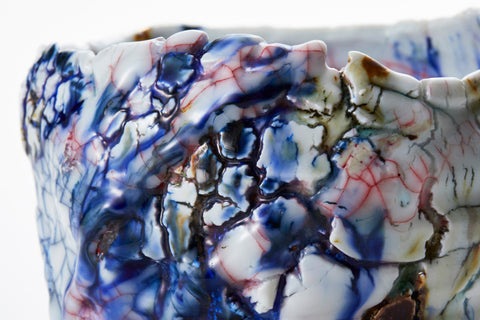 Lacquer-Filled Crackle, Ofuke Glaze Tea Bowl | Kodai Ujiie (alternate view)