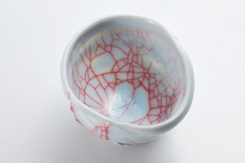 Lacquer-Filled Crackle, Qingbai Porcelain Guinomi (Sake Cup) | Kodai Ujiie (alternate view)