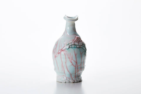 Lacquer-Filled Crackle, Qingbai Porcelain Tokkuri (Sake Bottle) | Kodai Ujiie (alternate view)