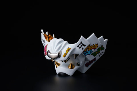 Hoyoroi-hai, Man-Tiger Form, White Graffiti | Takahiro Koga (alternate view)