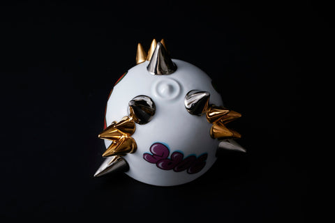 SPIKY SAKE CUP graffiti｜古賀崇洋（別角度）