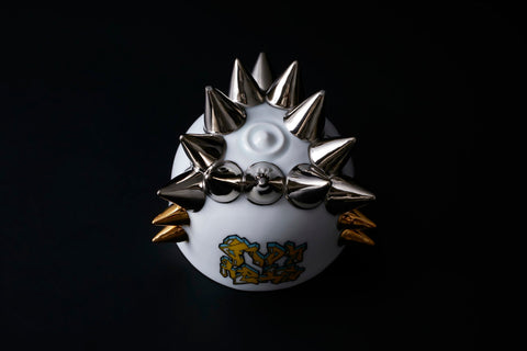 SPIKY SAKE CUP graffiti｜古賀崇洋（別角度）