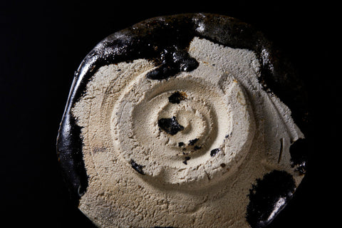 Hikidashi-guro Tea Bowl | Ryotaro Kato (alternate view)