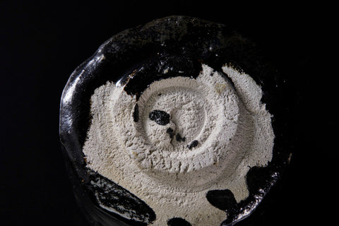 Hikidashi-guro Tea Bowl | Ryotaro Kato (alternate view)