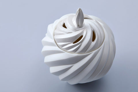 Pearl Kōgō (Incense Container) | Nami Takahashi (alternate view)