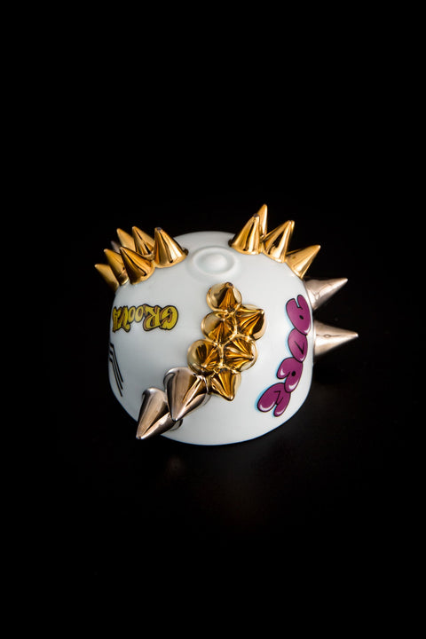 SPIKY SAKE CUP Graffiti｜古賀崇洋（別角度）