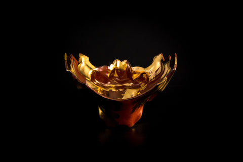 頬鎧盃 虎形 紅金｜古賀崇洋（別角度）