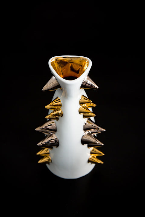 SPIKY SAKE BOTTLE｜古賀崇洋（別角度）