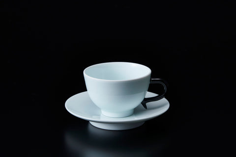 Coffee cup with needle | Yuki Inoue
