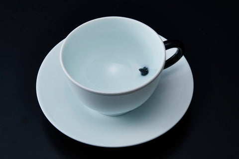 Coffee cup with needle | Yuki Inoue (alternate view)