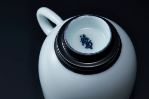 Double foot coffee cup｜井上祐希（別角度）