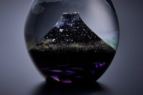 A Hundred Views of Fuji, Iridescence | Mieko Noguchi (alternate view)