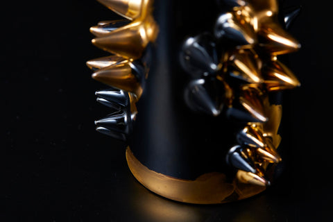 SPIKY SAKE BOTTLE｜古賀崇洋（別角度）