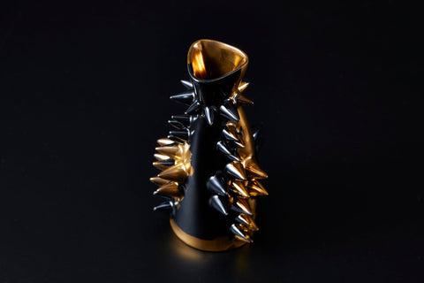 SPIKY SAKE BOTTLE｜古賀崇洋（別角度）