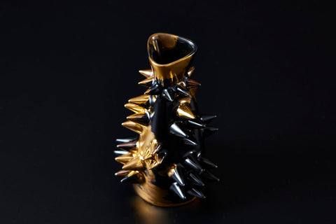 SPIKY SAKE BOTTLE｜古賀崇洋（別角度）