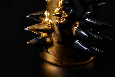 SPIKY SAKE BOTTLE｜古賀崇洋（別角度）