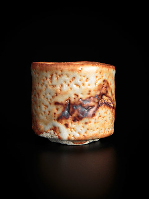 茜志野酒呑｜加藤亮太郎（別角度）