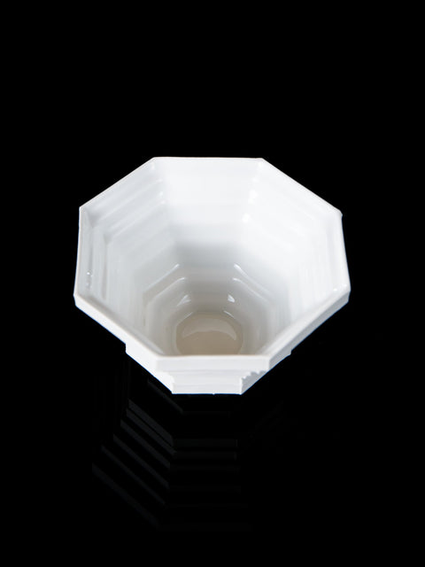 構築する器　八面直線組酒碗1｜山浦陽介（別角度）