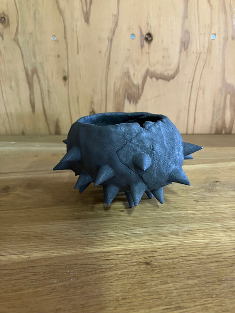 SPIKY TEA BOWL｜古賀崇洋