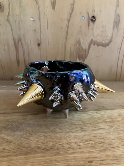 SPIKY TEA BOWL｜古賀崇洋