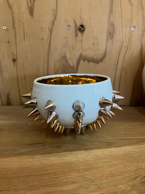 SPIKY TEA BOWL｜古賀崇洋