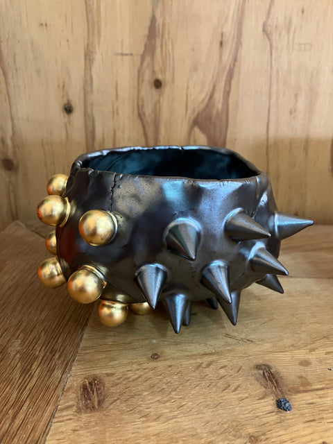 SPIKY TEA BOWL｜古賀崇洋